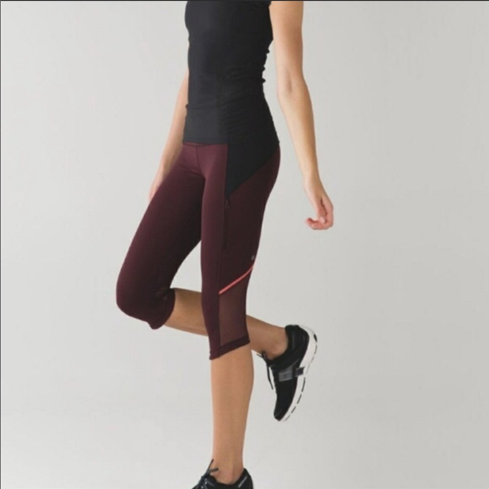 Lululemon kriss cross crop
